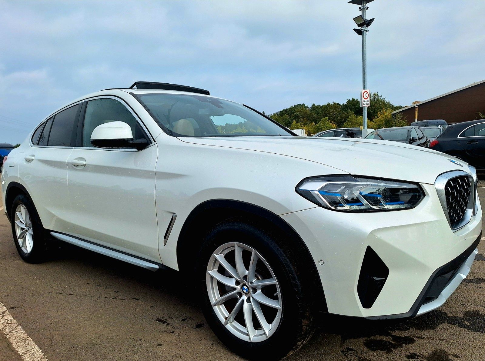 BMW X4 xDrive 20d Navi Laser Pano Leder SHZ Cam-PDC foto 4
