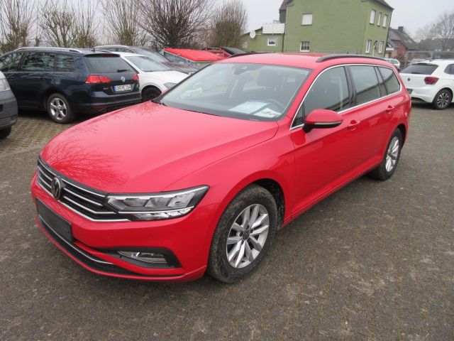 Volkswagen Passat Variant Business 2.0 TDI DSG NAVI AHK LED