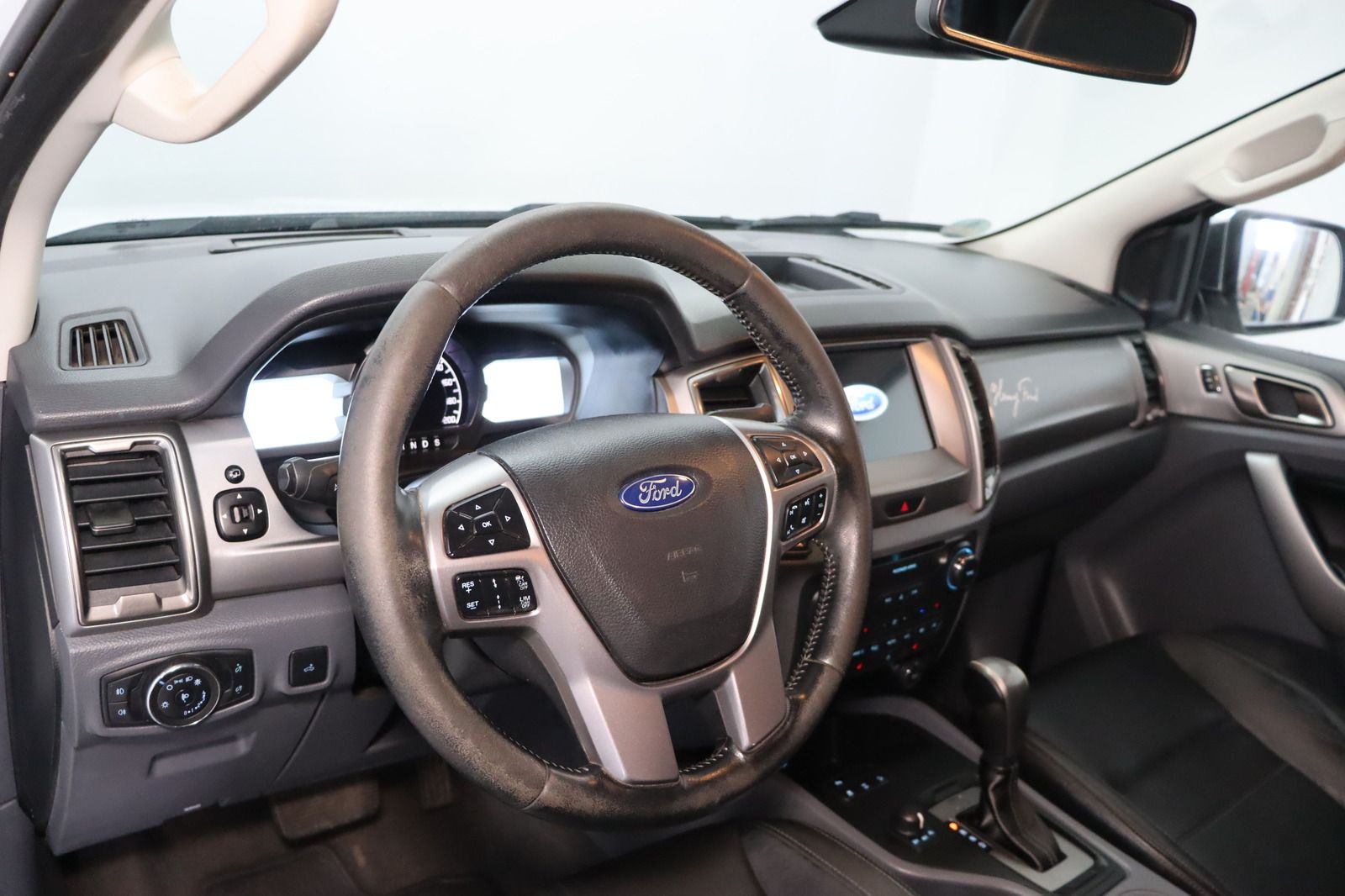 Fahrzeugabbildung Ford Ranger 3.2L 6 Auto. * Leder * Navi * SHZ Limited