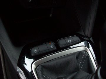 Bild 13 Opel Corsa F 1.2T Elegance LED Klima PDC SHZ Navi-App