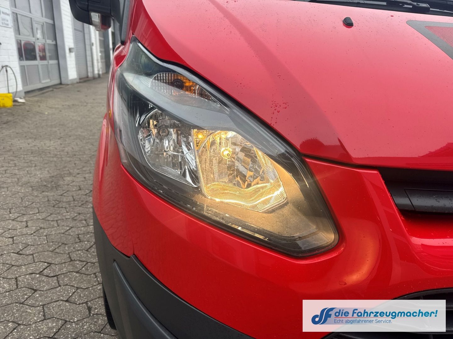 Fahrzeugabbildung Ford Transit Custom Tourneo 300 L1 *2208