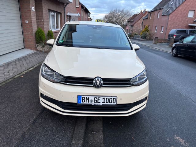 Volkswagen Touran 2.0 TDI SCR DSG 7 Sitzer PDC v+h Kamera..