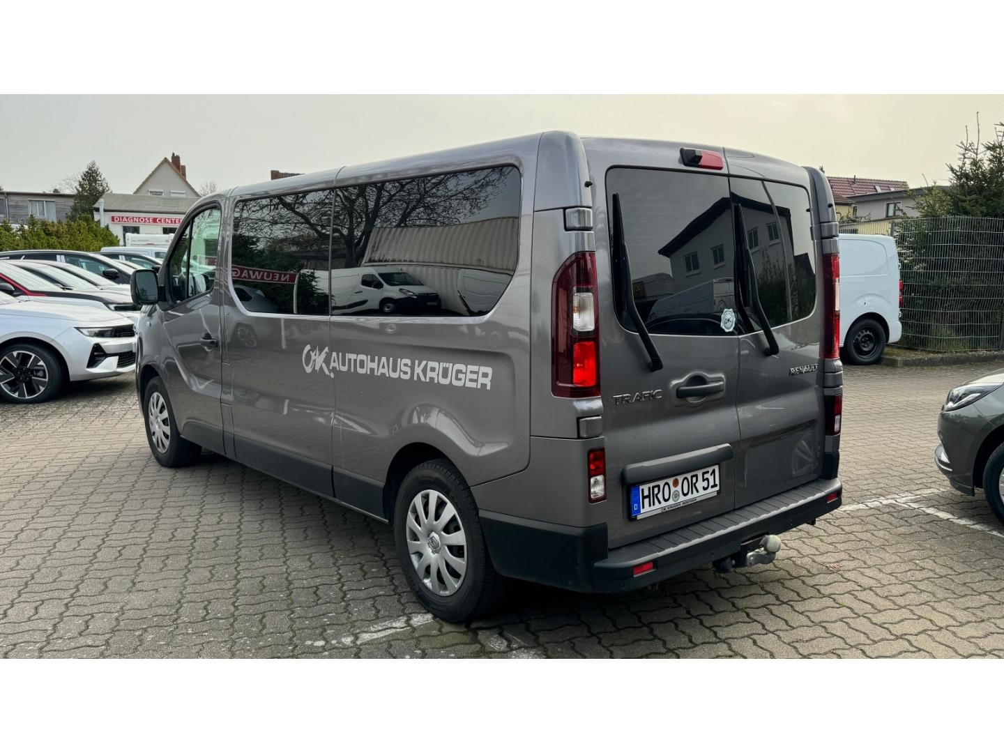 Renault Trafic Life L2H1 - 9 Sitze + Rückfahrkamera