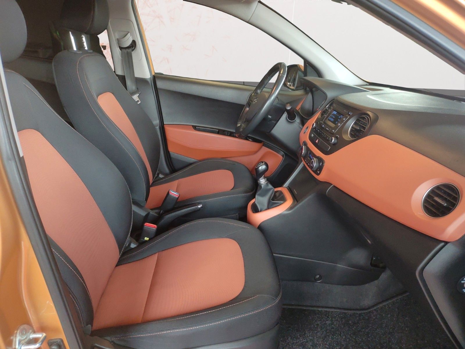 Fahrzeugabbildung Hyundai i10 Style ! PDC ! beh. LR ! Schiebedach ! VOLL !