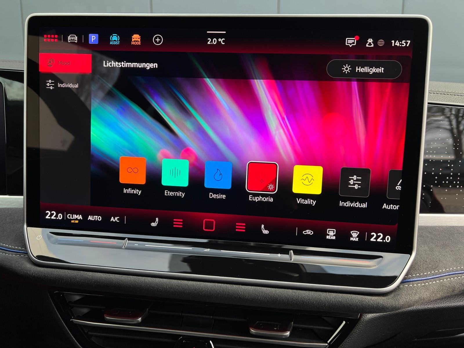 Fahrzeugabbildung Volkswagen Passat Variant R-Line 2.0 TDI DSG 4MOTION *AHK,