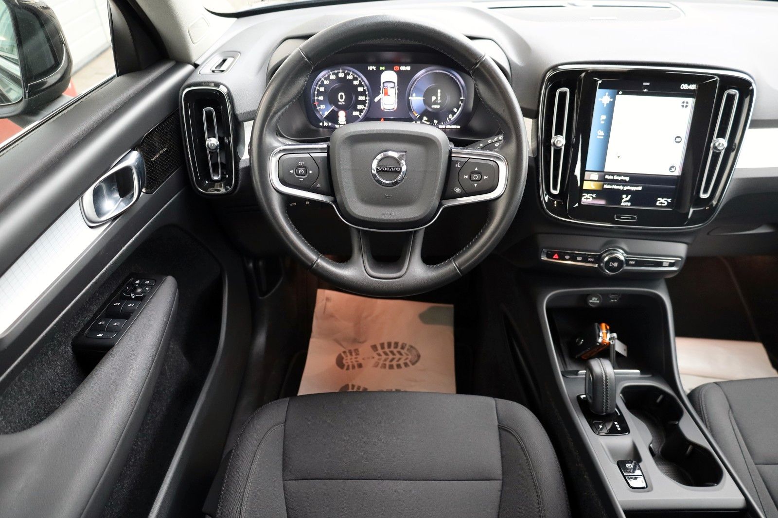Fahrzeugabbildung Volvo XC40 Inscription Expr Recharge Navi,Harman/K,AHK