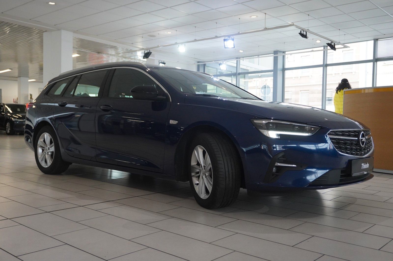 Fahrzeugabbildung Opel Insignia B ST 2.0D ELEGANCE NAVI/LED/VIRTU./AHK