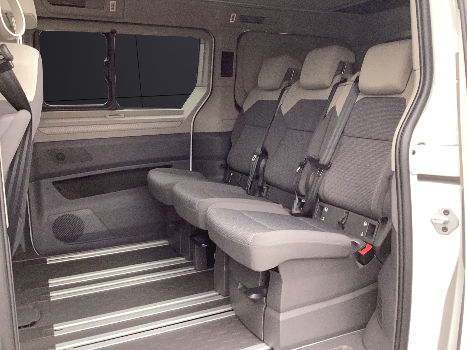 Fahrzeugabbildung Volkswagen T7 California Beach Tour TDI 7-DSG, STANDH. NAVI