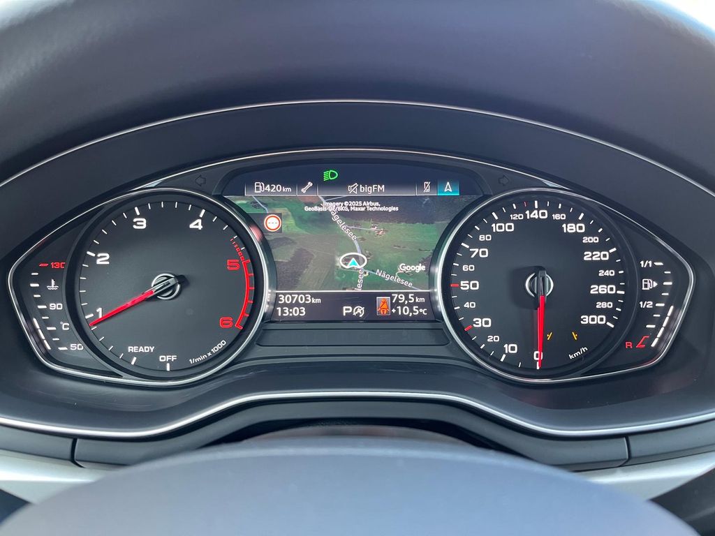 AUDI A4 2024