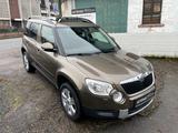 Skoda Yeti 1.2 TSI Ambition / Klimaauto. /El. Pano-SHD - gebrauchte Skoda Yeti aus dem Jahr 2010
