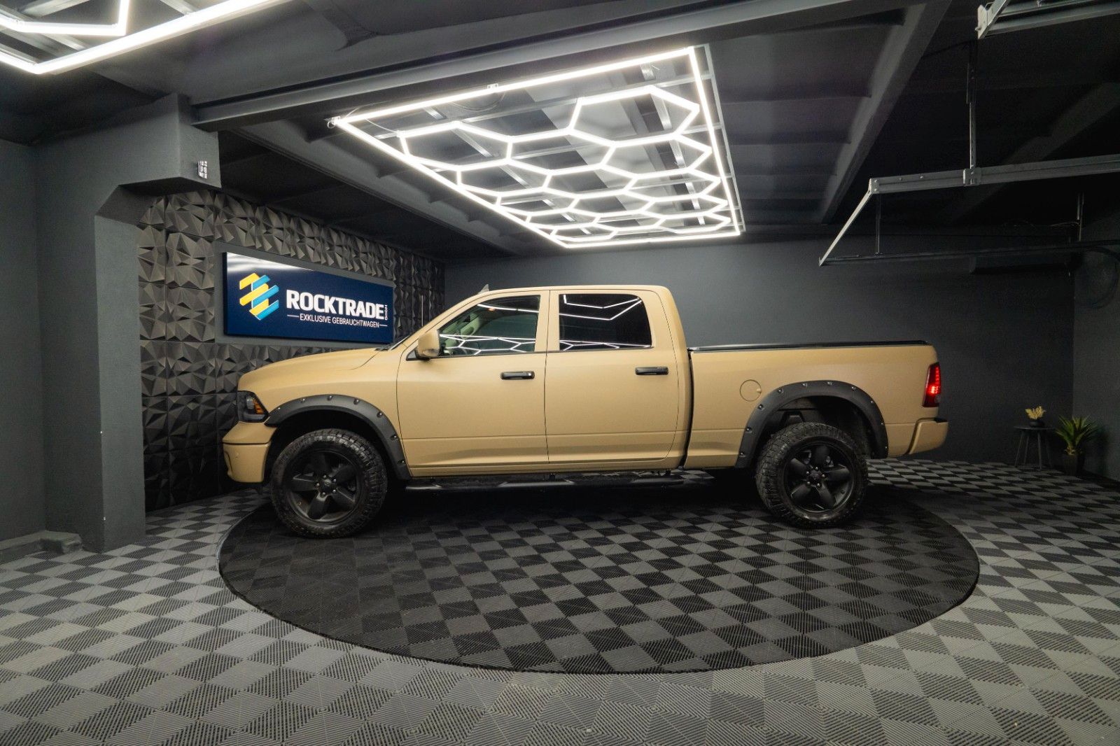 Fahrzeugabbildung Dodge RAM 5.7 V8 HEMI 4x4 OFFROAD RAPTOR LONGBED 19%