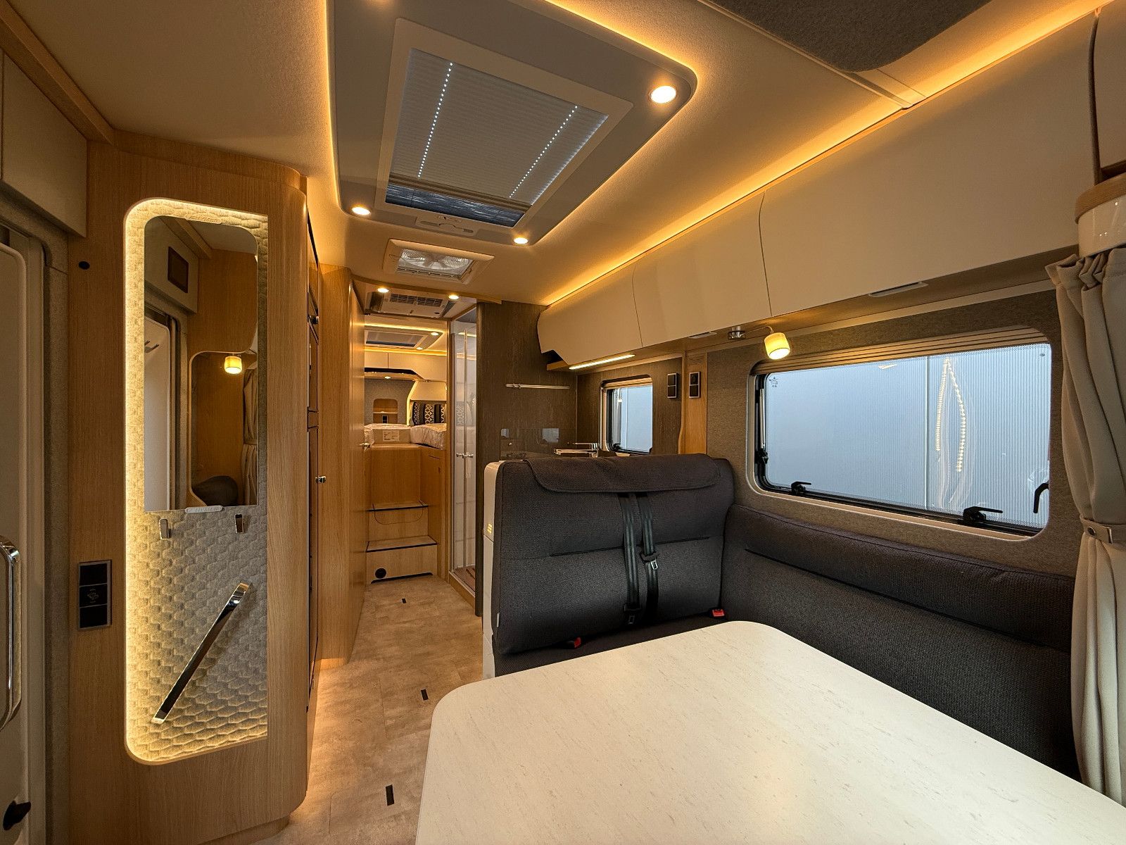 Fahrzeugabbildung HYMER / ERIBA / HYMERCAR B-Klasse ML T BlackLine 780 - Vollausstattung!