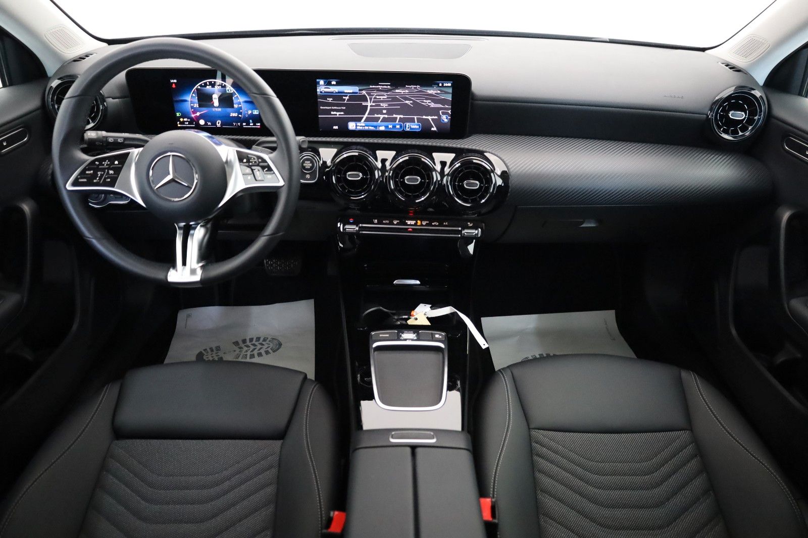 Fahrzeugabbildung Mercedes-Benz A 180 d, T.Leder,Navi,LED,SH,Kamera