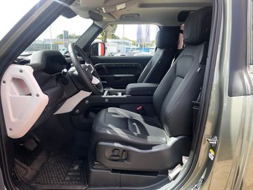 Land-Rover Defender - 4