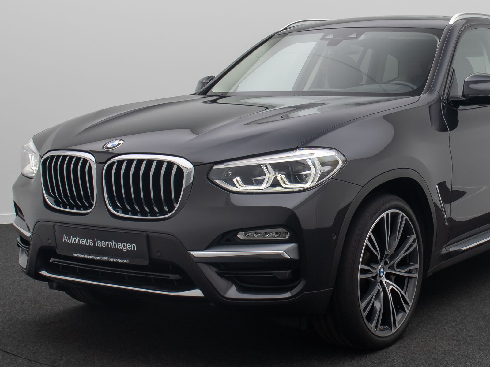 Fahrzeugabbildung BMW X3 xD30i Luxury Line AHK Panorama HUD DAB 21Zoll