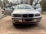 BMW E46 318 I - BMW 318 Limousine E46 318i mit Benzin-Antrieb