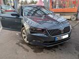 Skoda Superb 2.0 TDI SCR 140 G tec DSG Ambition Co...
