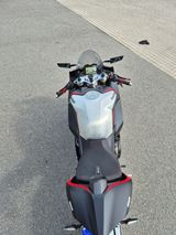 Ducati Panigale V4 SP Nr. 446 + Akrapovic + viel Carbon - Angebote entsprechen deinen Suchkriterien