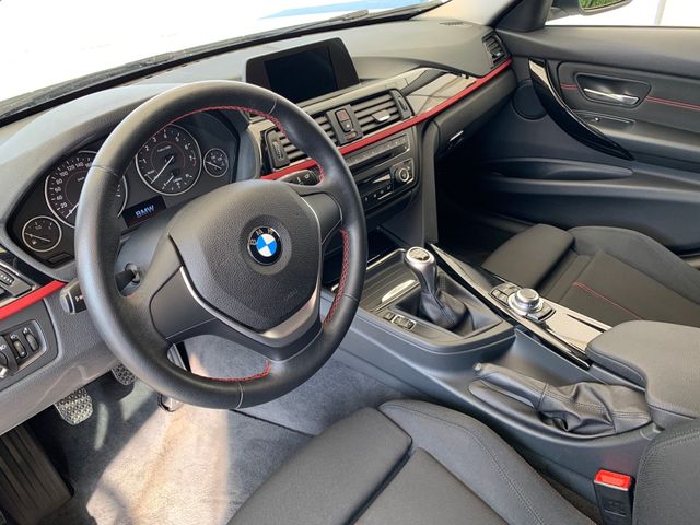 Fahrzeugabbildung BMW 316 i Touring Sport Line+Navi+Bluetooth+PDC