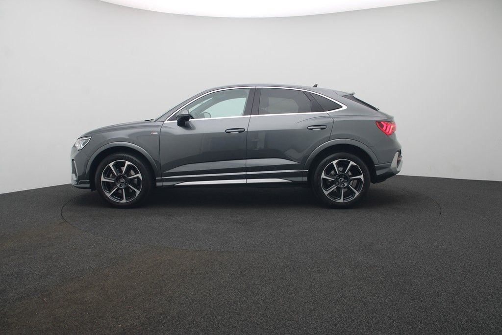 Audi Q3 Sportback 40 TFSI quattro S line Matrix Navi imagem 2