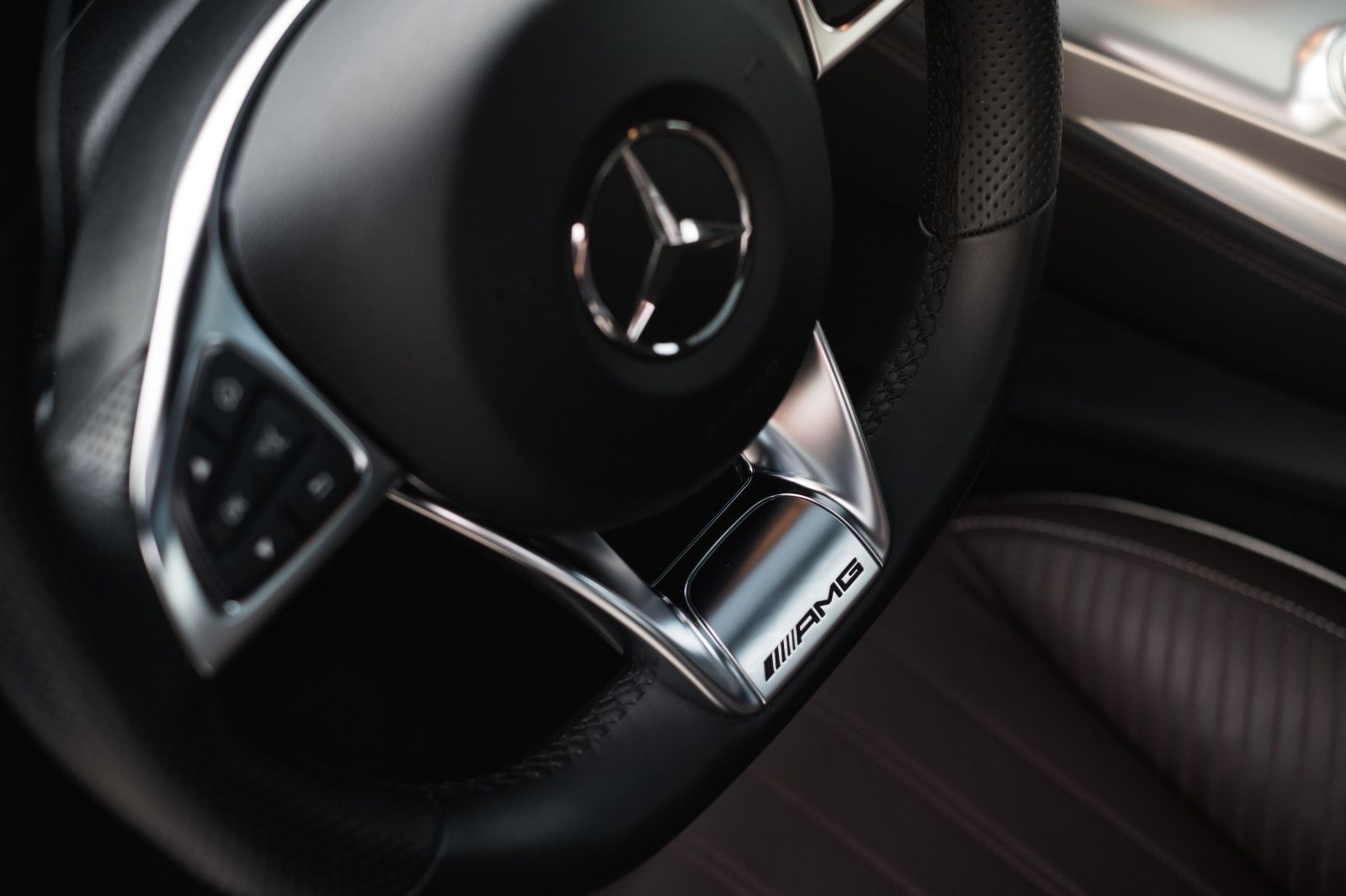 Fahrzeugabbildung Mercedes-Benz AMG GT S Coupe-Dt. Auto-erst 9.800km