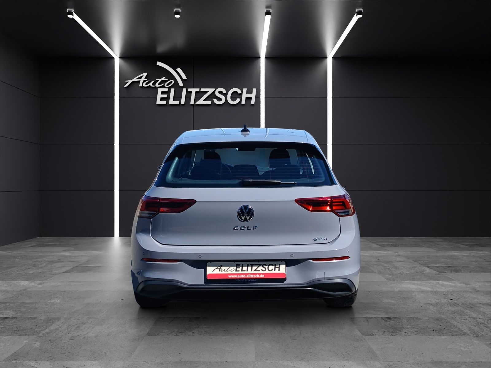 Fahrzeugabbildung Volkswagen Golf VIII eTSI Life DSG LED Navi AID ACC PDC SH