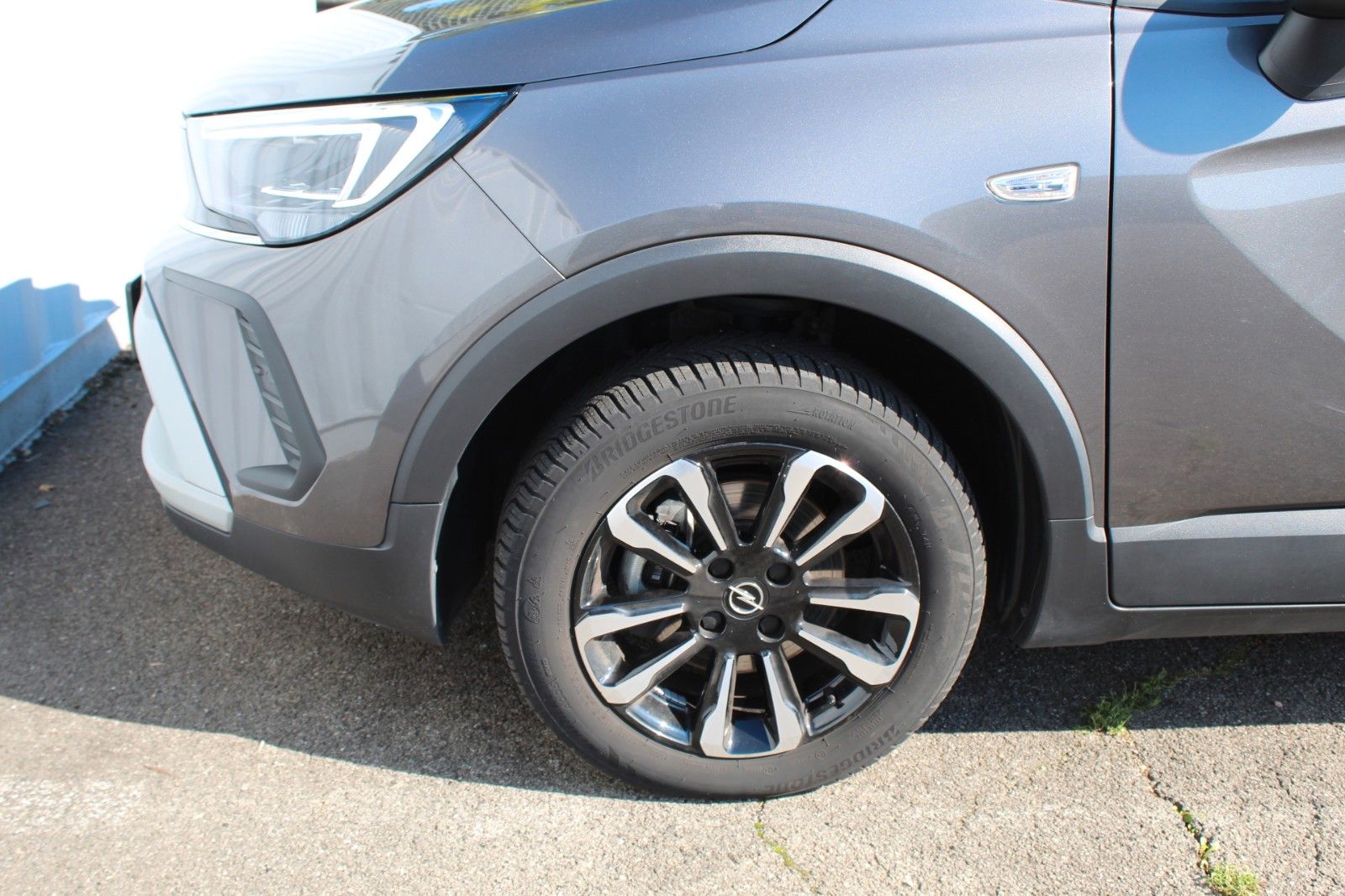 Fahrzeugabbildung Opel Crossland Elegace AHK*Navi*Winterpaket*Kamera