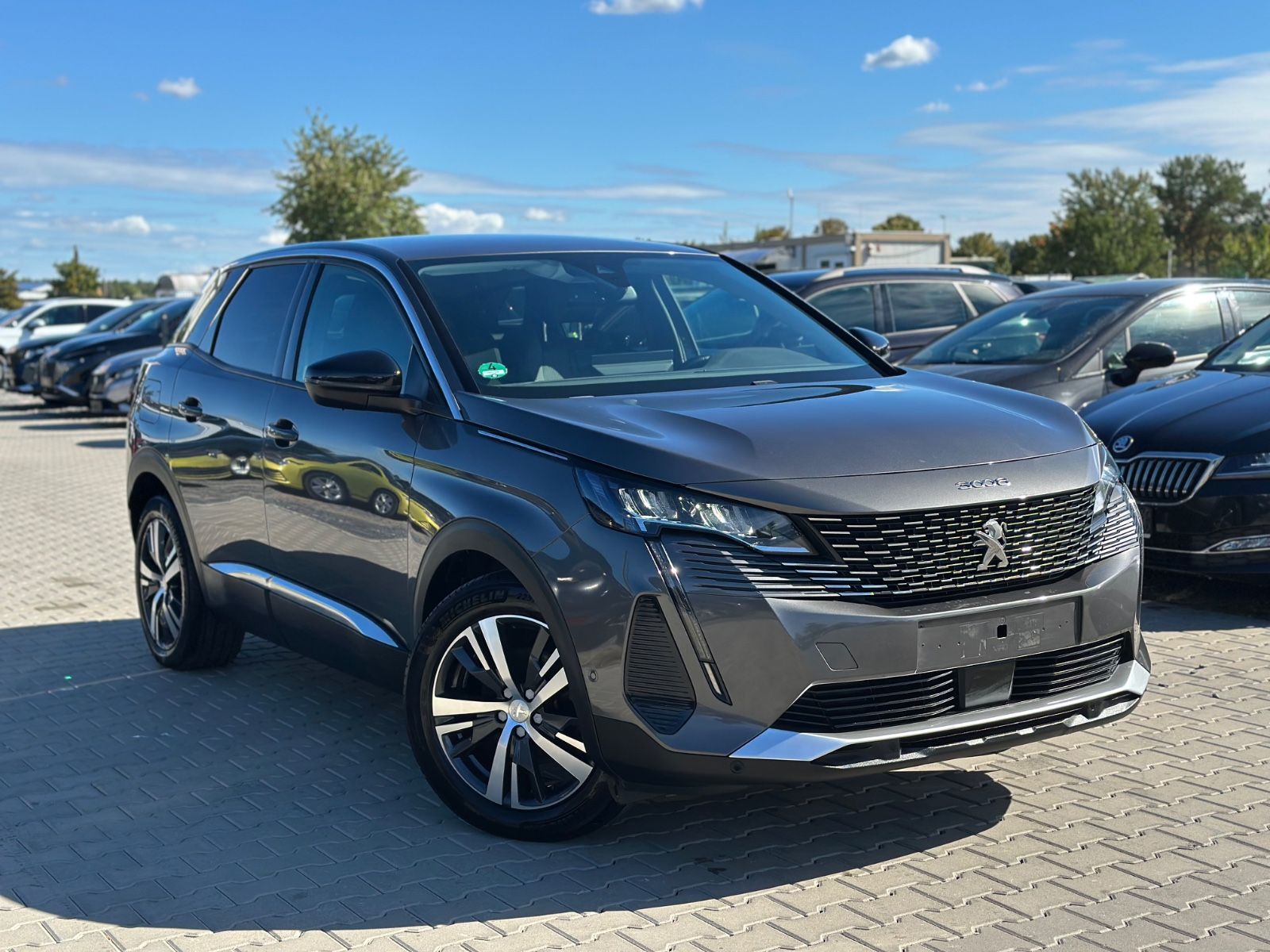 Peugeot 3008 Allure-1.5-E.klappe-CAM-AHK-K.less-ANMBINT