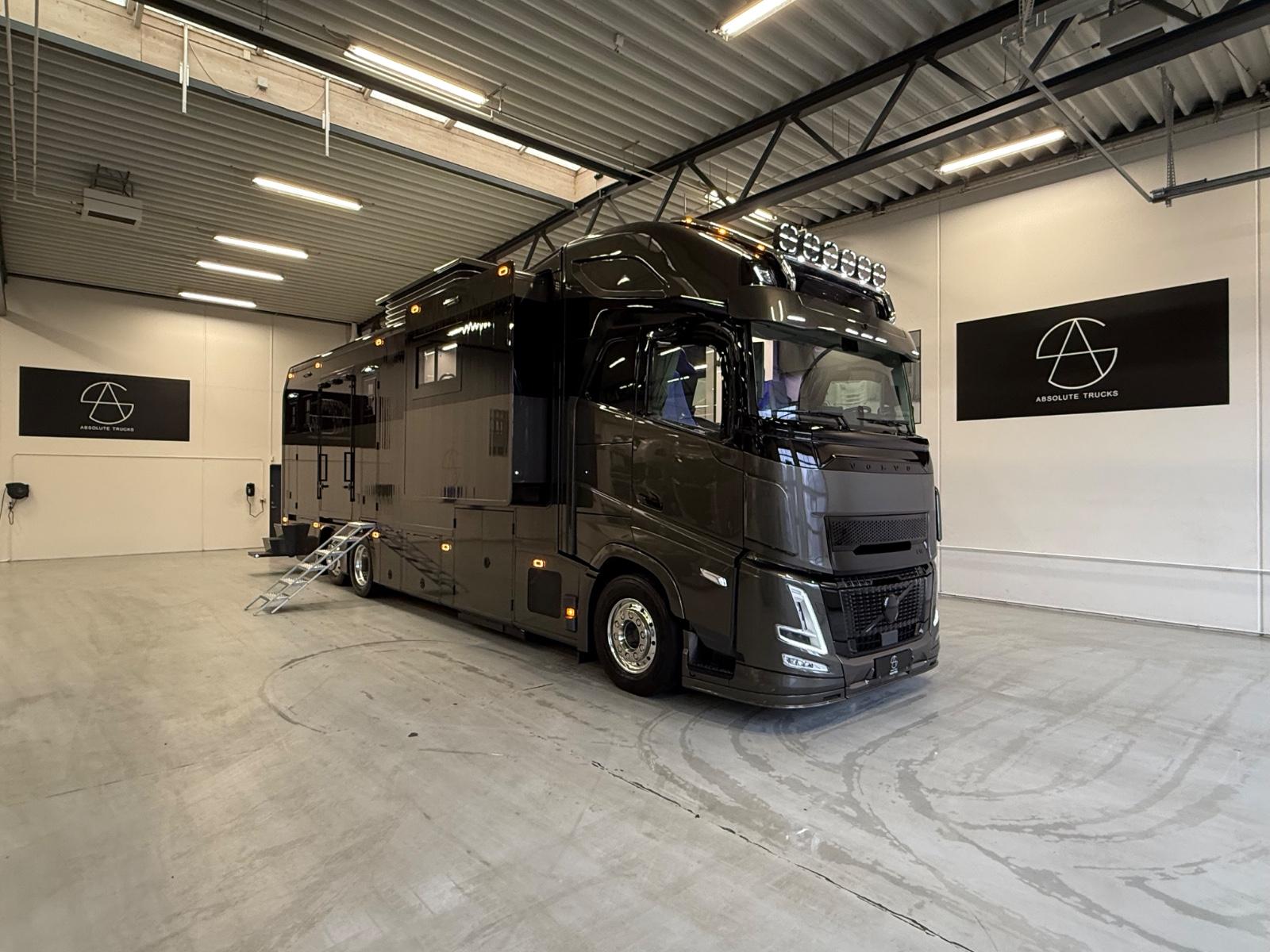 Volvo FH500 AERO 6 HORSES DOUBLE POP-OUT/UP LIMITED