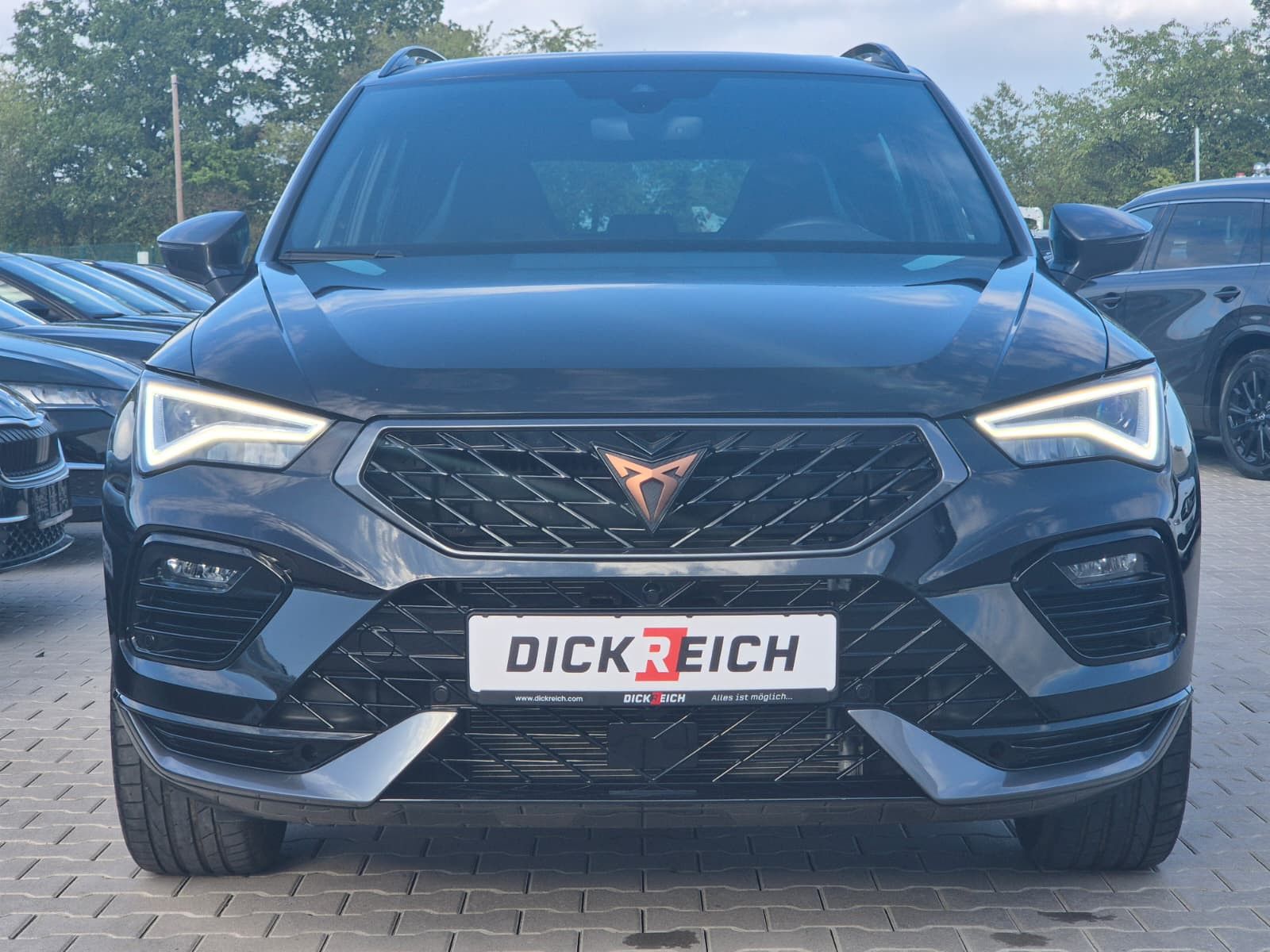Fahrzeugabbildung CUPRA Ateca 1.5 TSI DSG PANO*DINAMICA*ACC*KAM*AHK*19"
