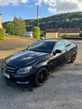 Mercedes-Benz C 250 Sport Coupé Autom. Sport /AMG / Pano / H&K - Mercedes-Benz C 250: Sport