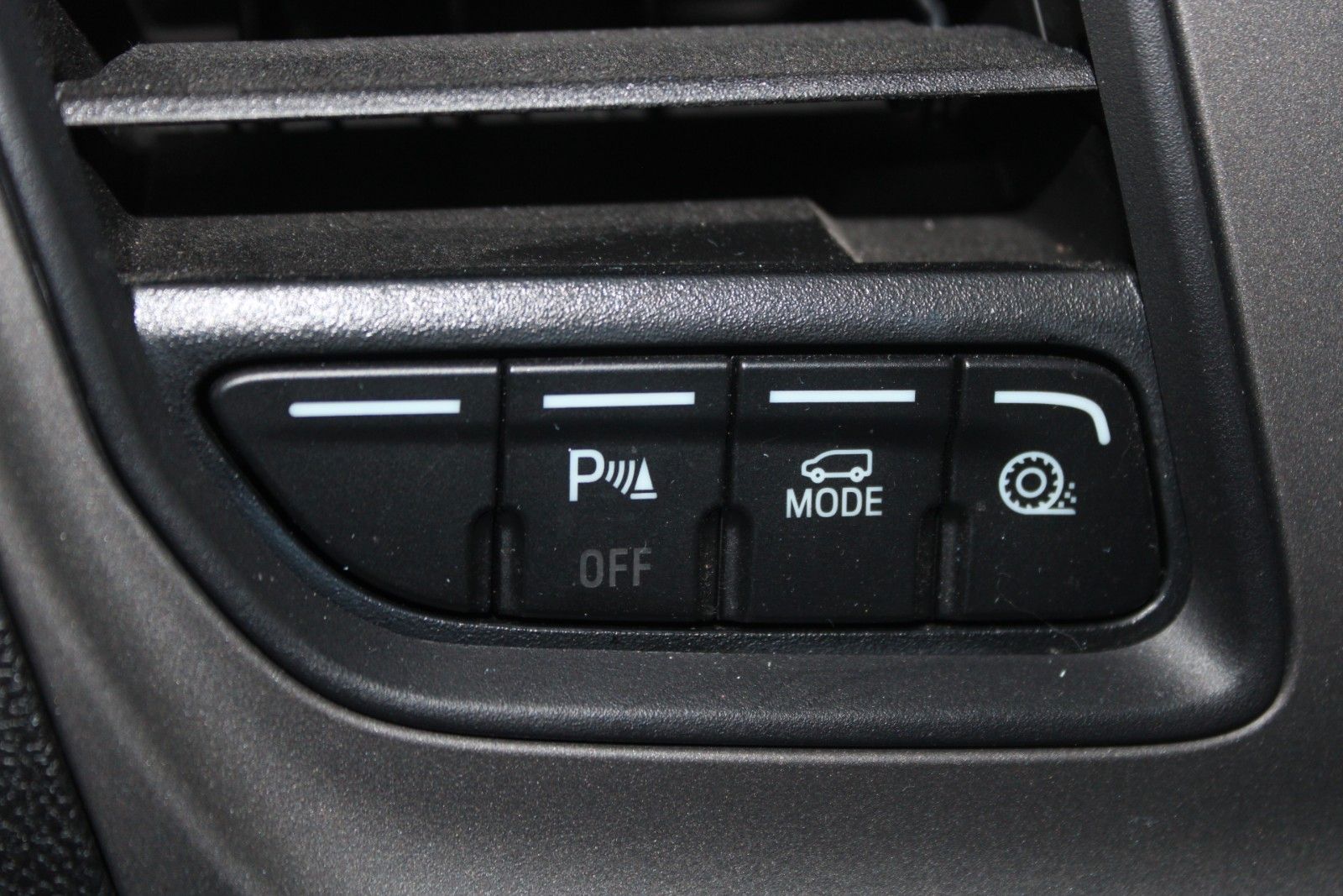 Fahrzeugabbildung Ford Transit Tourneo Custom TREND L2 MHEV 5-Sitze AHK