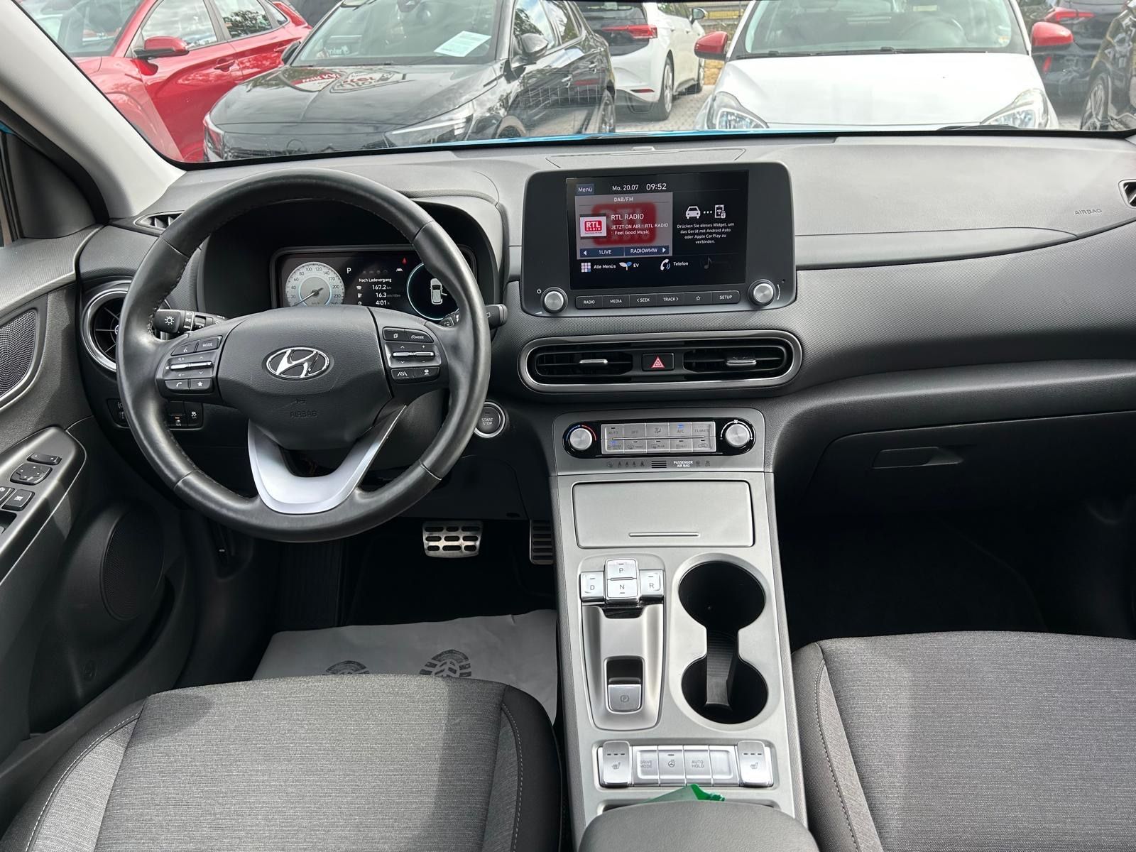 Fahrzeugabbildung Hyundai Kona Select°64 kWh°Kamera°1.Hand°