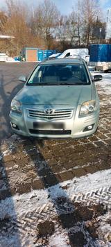 Toyota Avensis t25 - Toyota Avensis mit LPG-Antrieb