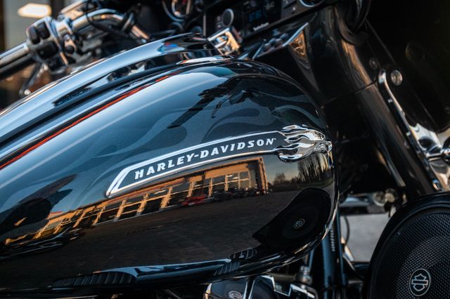 Fahrzeugabbildung Harley-Davidson CVO STREET GLIDE 110 cui FLHXSE - KESSTECH