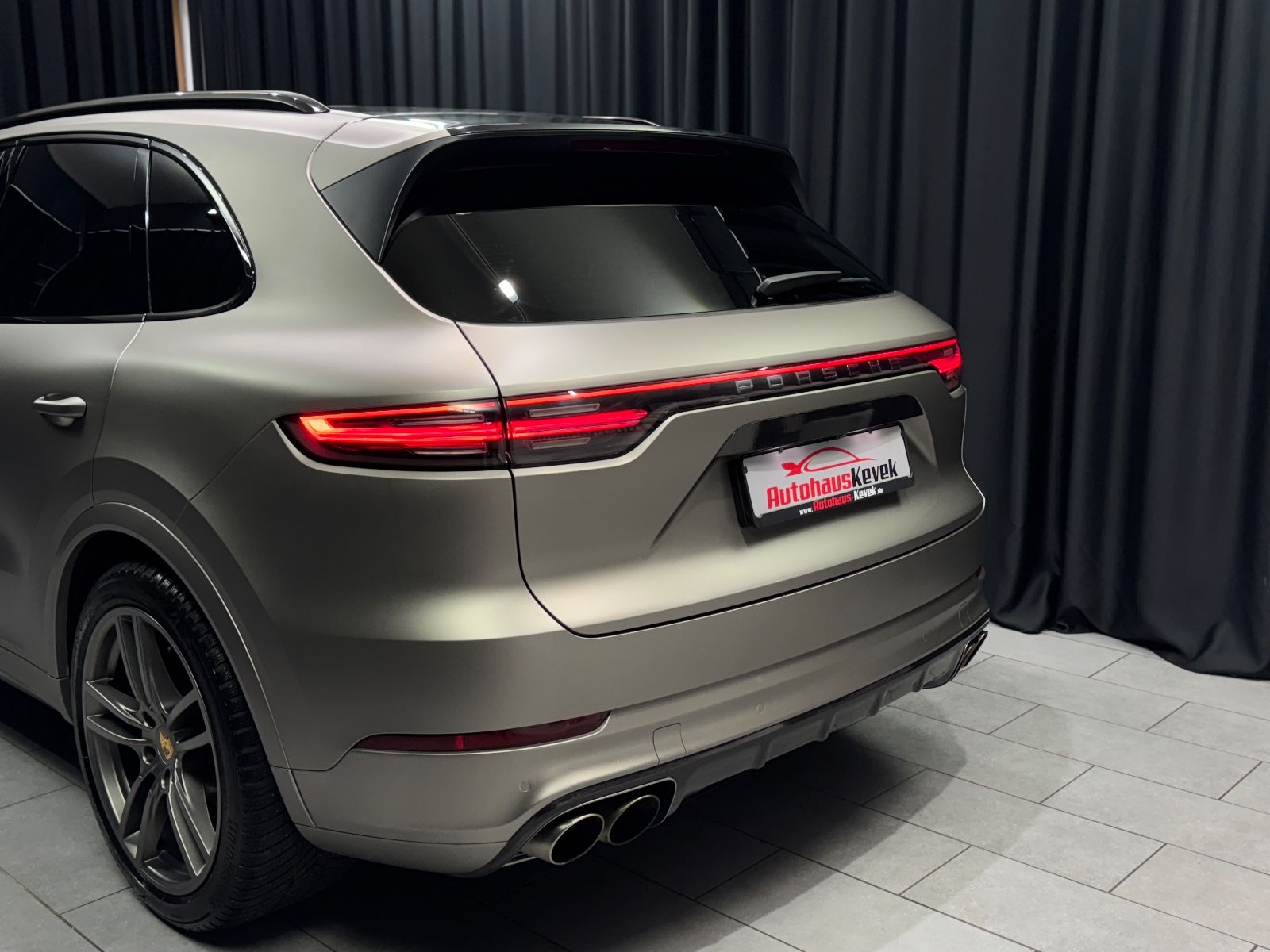 Fahrzeugabbildung Porsche Cayenne S|FACELIFT|PANO|18-WEGE|BOSE|MATRIX|