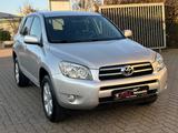 Toyota RAV 4  Team 4x4 Automatik 47.000km GARANTIE - Toyota RAV 4 Gebrauchtwagen in Hamburg