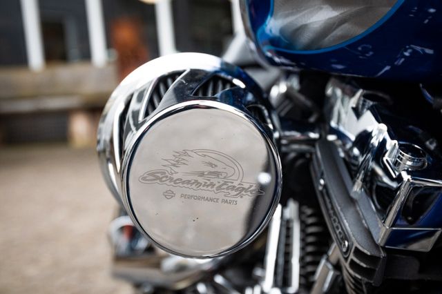 Fahrzeugabbildung Harley-Davidson CVO Screamin' Eagle Softail Springer FXSTSSE3