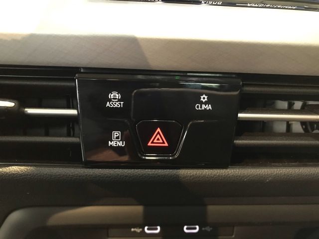 Golf VIII Variant Life 1.5 eTSI DSG*AHK*KAMERA*