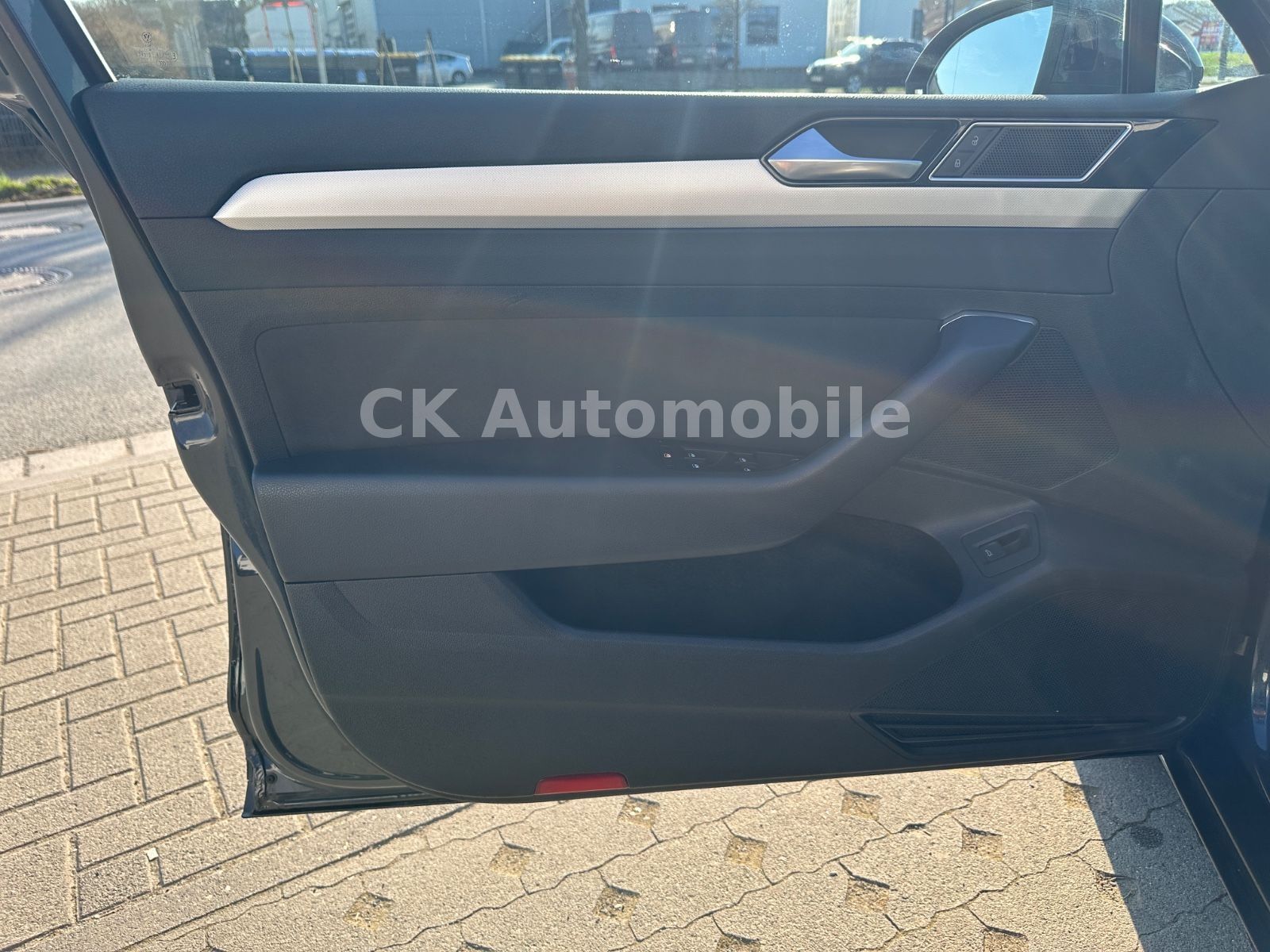 Fahrzeugabbildung Volkswagen Passat Variant Comfortline 2.0TDI/DSG/LED/AHK