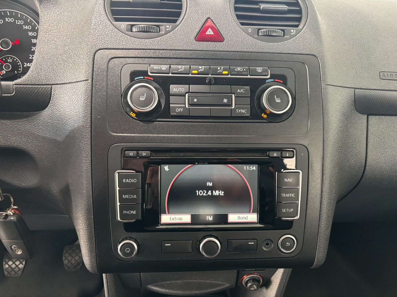 Fahrzeugabbildung Volkswagen Caddy 1.6D Kombi Maxi Trendline AHK/7-SITZER/PDC