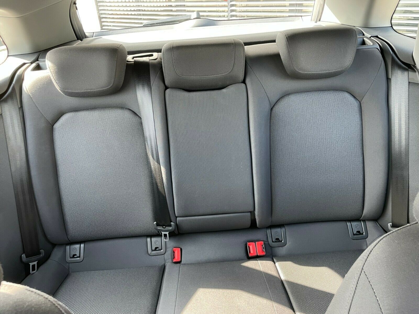 Fahrzeugabbildung Audi A3 Sportback 35 TDI S-Tronic Navi PDC  LED