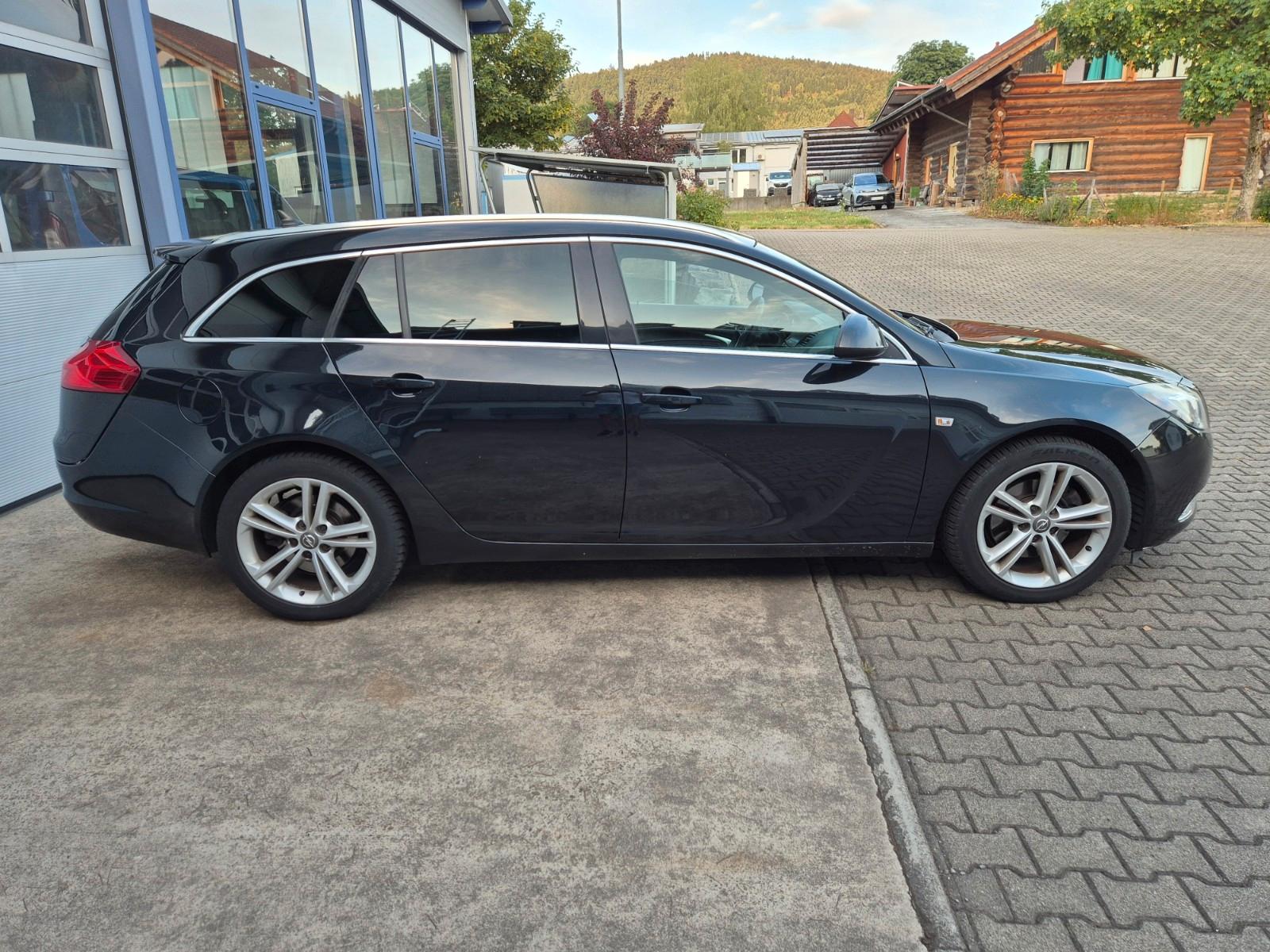 Opel Insignia 2011 — photo 7