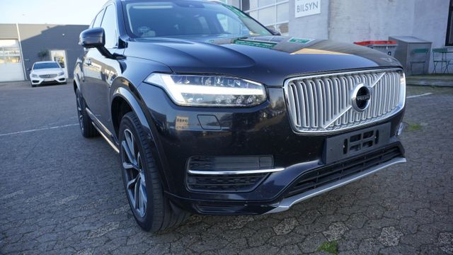 Volvo XC90 2,0 D5 Momentum 4WD Navi Pro 7sitze EU6