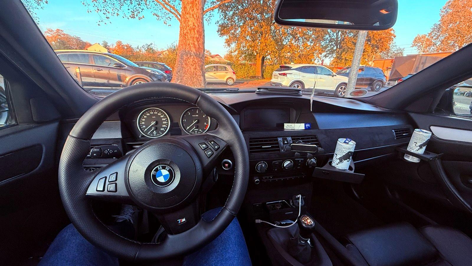 BMW 520 2010 — photo 14