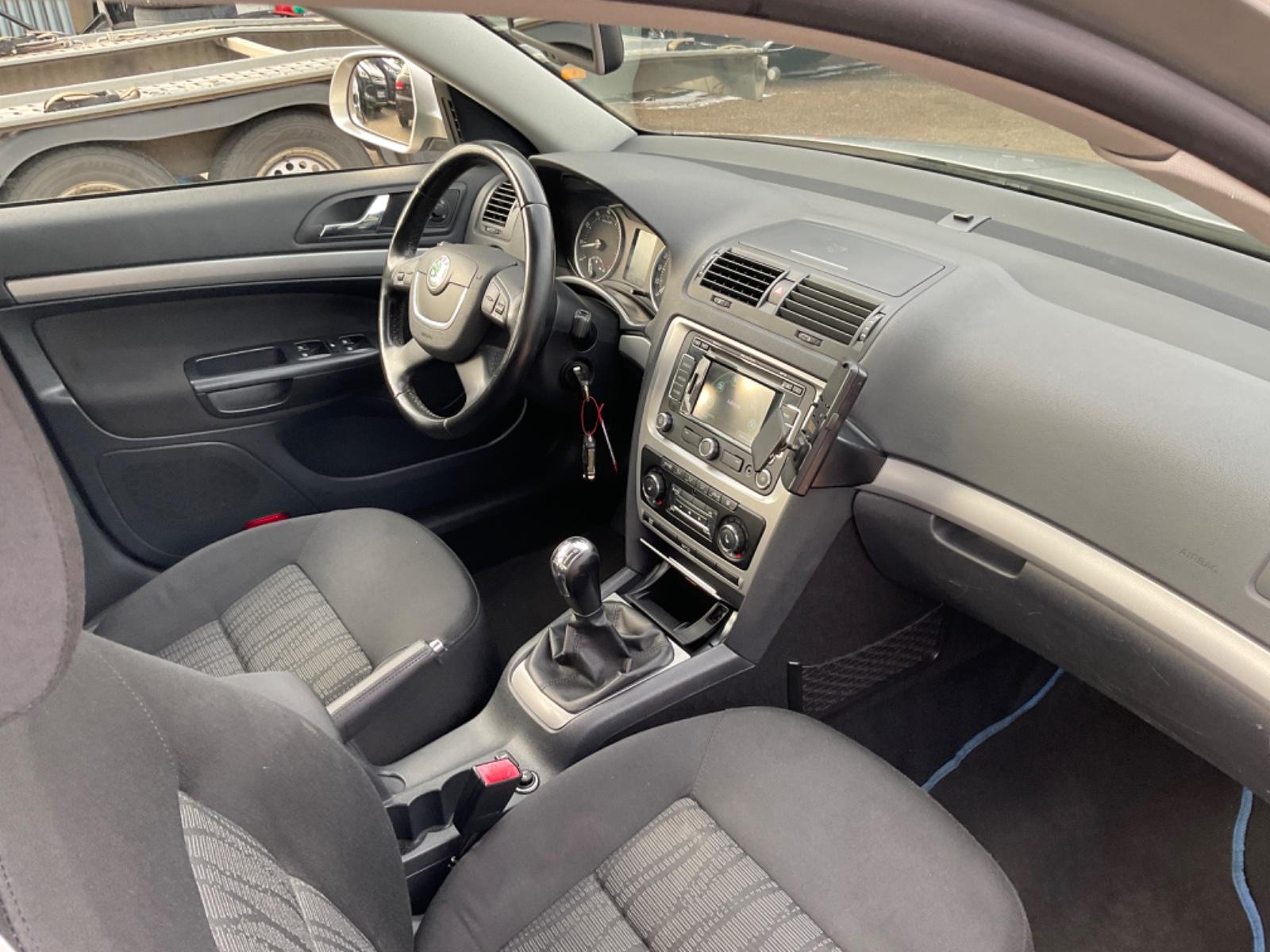 Skoda Octavia 2009 — photo 13