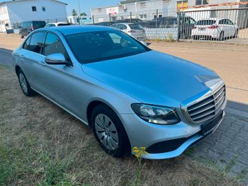 Mercedes E 220 - 1