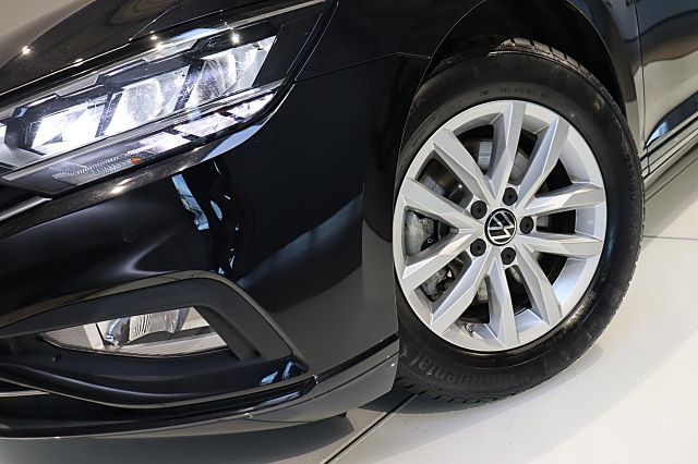 Passat Variant Business 1.5 TSI DSG 0,99% 239 