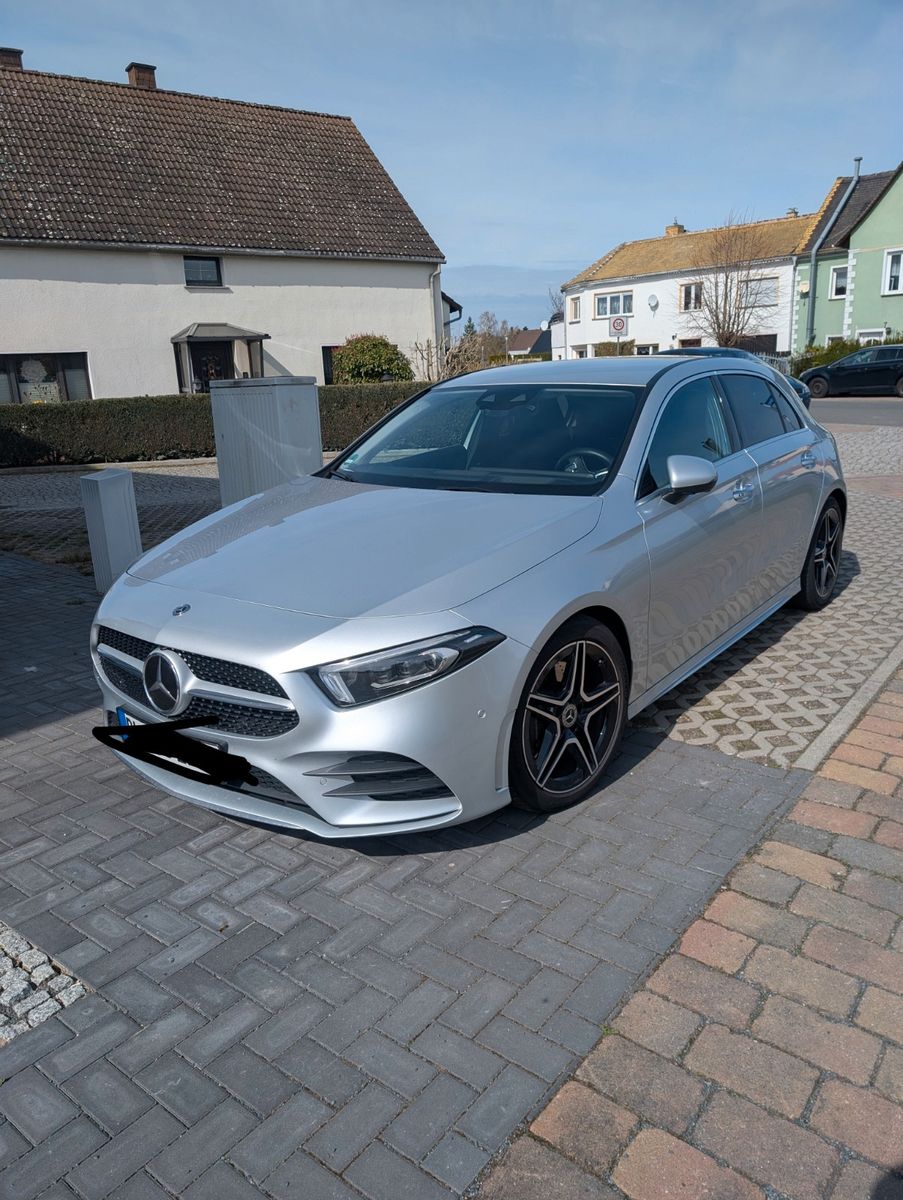 MERCEDES-BENZ A 220 d DCT - AMG Line 