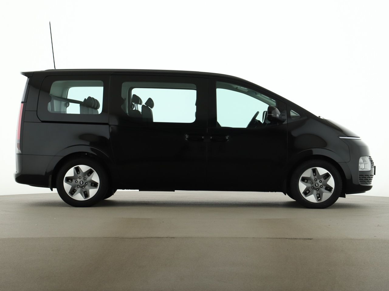 Hyundai Staria – Bild 4